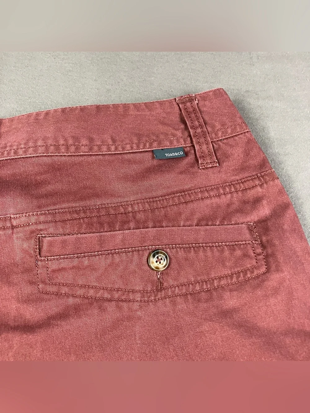 Toad & Co Mountain Ridge Shorts Men’s Size 34 x10.5 Washed Red Organic Cotton.